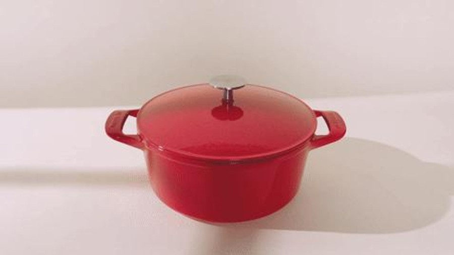 Bakeware Made In Dutch Ovens | Round Enameled Cast Iron Dutch Oven