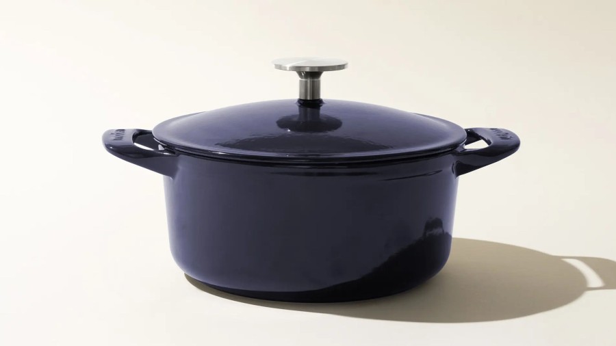 Bakeware Made In Dutch Ovens | Round Enameled Cast Iron Dutch Oven